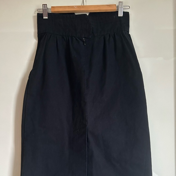 Black high waisted skirt - Picture 2 of 6